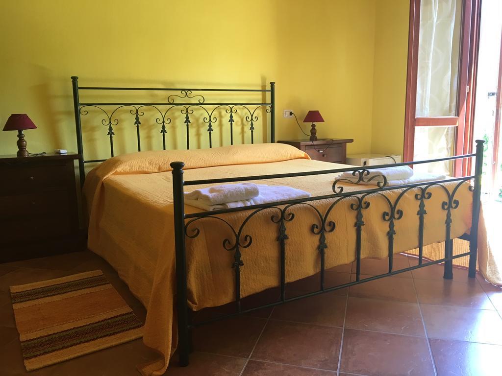 Agriturismo La Grotta Del Tesoro Santadi Buitenkant foto